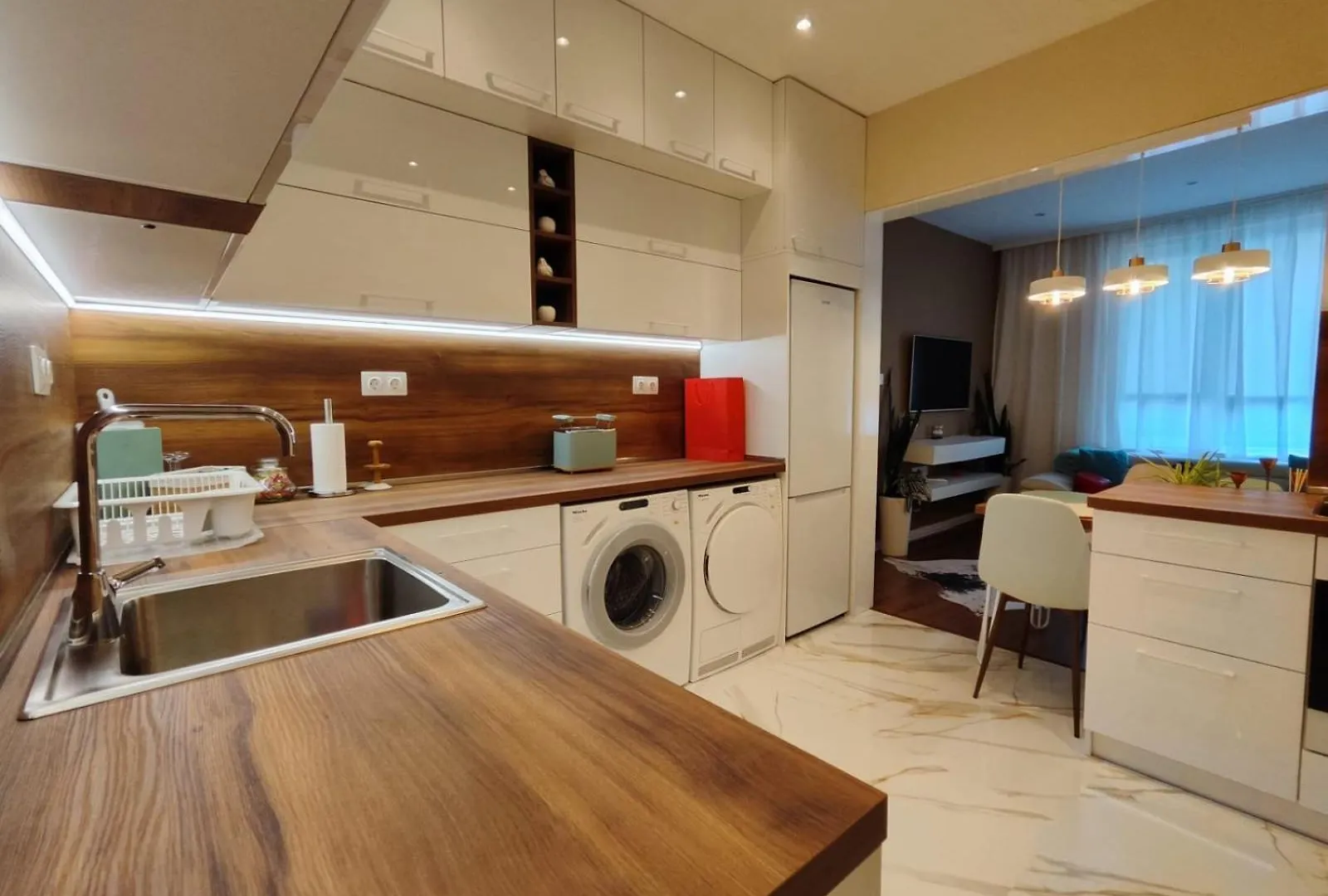 The Modern Suite Life With Terrace Sofia 0*,
